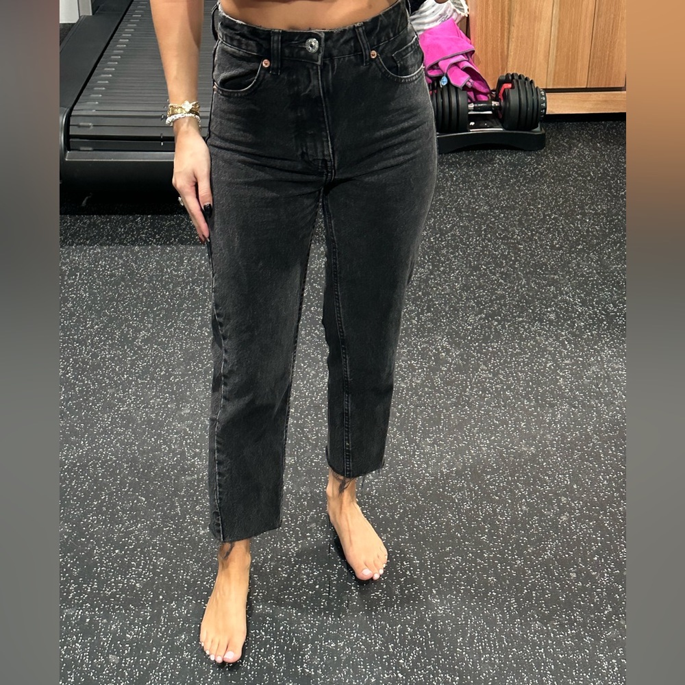 Zara 90’s mom jeans
